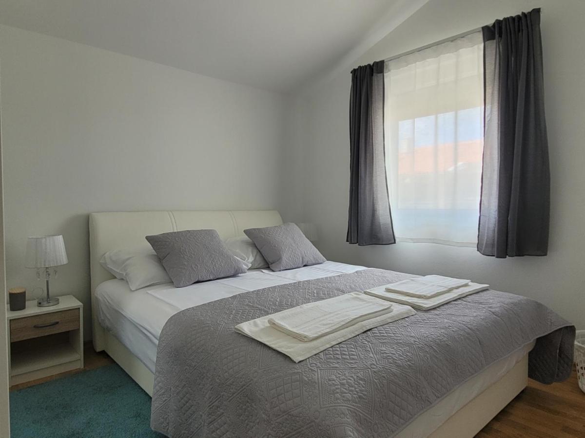 Apartmán Lipa Mare Vir Exteriér fotografie