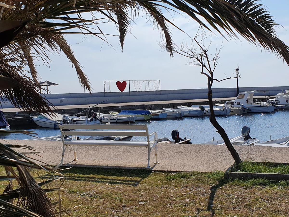 Apartmán Lipa Mare Vir Exteriér fotografie